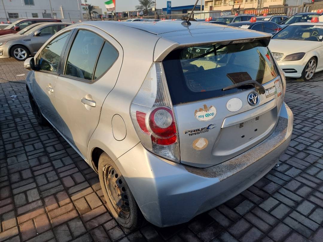 2014 TOYOTA PRIUS C — 161370 Miles — Lot 1559302 — Ind. 12 - Marhaba Auctions Used Cars - Image 5