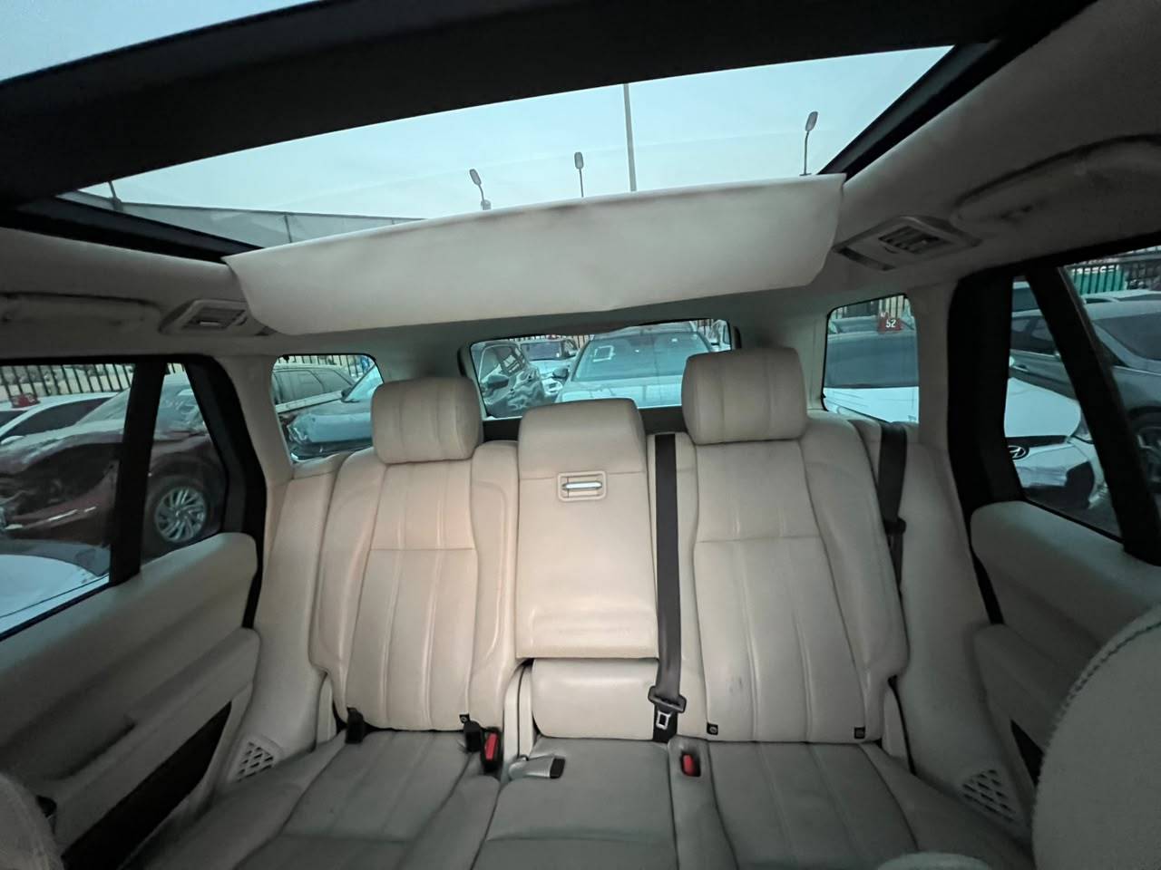 2014 LAND ROVER RANGE ROVER — 238942 KM — Lot 4EA136470 - Marhaba Auctions Used Cars - Image 3
