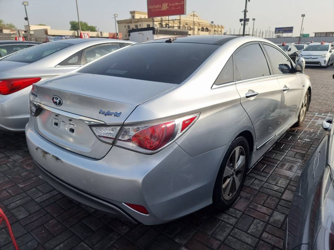 2012 HYUNDAI SONATA — 199230 Miles — Lot 125487 — Ind. 12 - Marhaba Auctions Used Cars - Image 4
