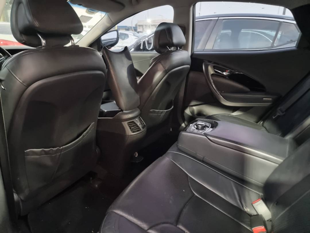 HYUNDAI GRANDEUR 2011 - Marhaba Auction Used Cars - Image 6