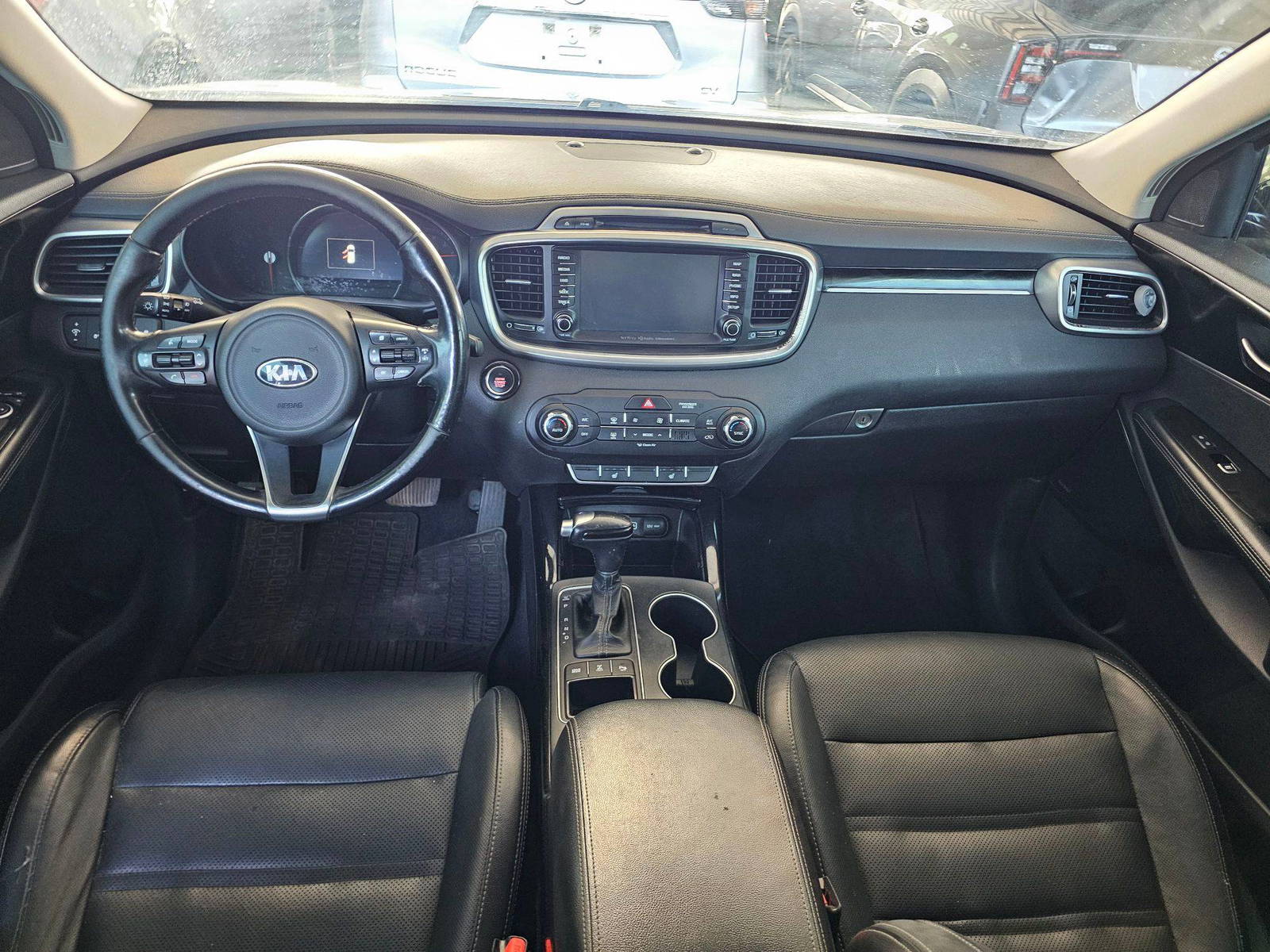 KIA SORENTO 2017 - Marhaba Auction Used Cars - Image 8