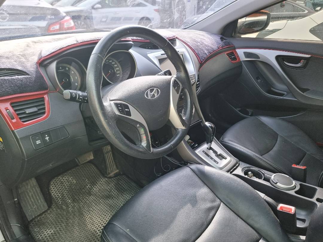 2011 HYUNDAI AVANTE — 188143 KM — Lot 215487 — Souq - Marhaba Auctions Used Cars - Image 8