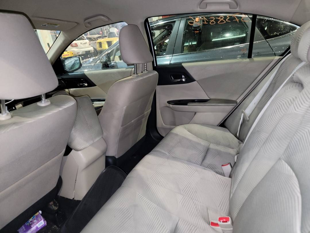 2017 HONDA ACCORD — 182987 Miles — Lot 37388136 - Marhaba Auctions Used Cars - Image 7