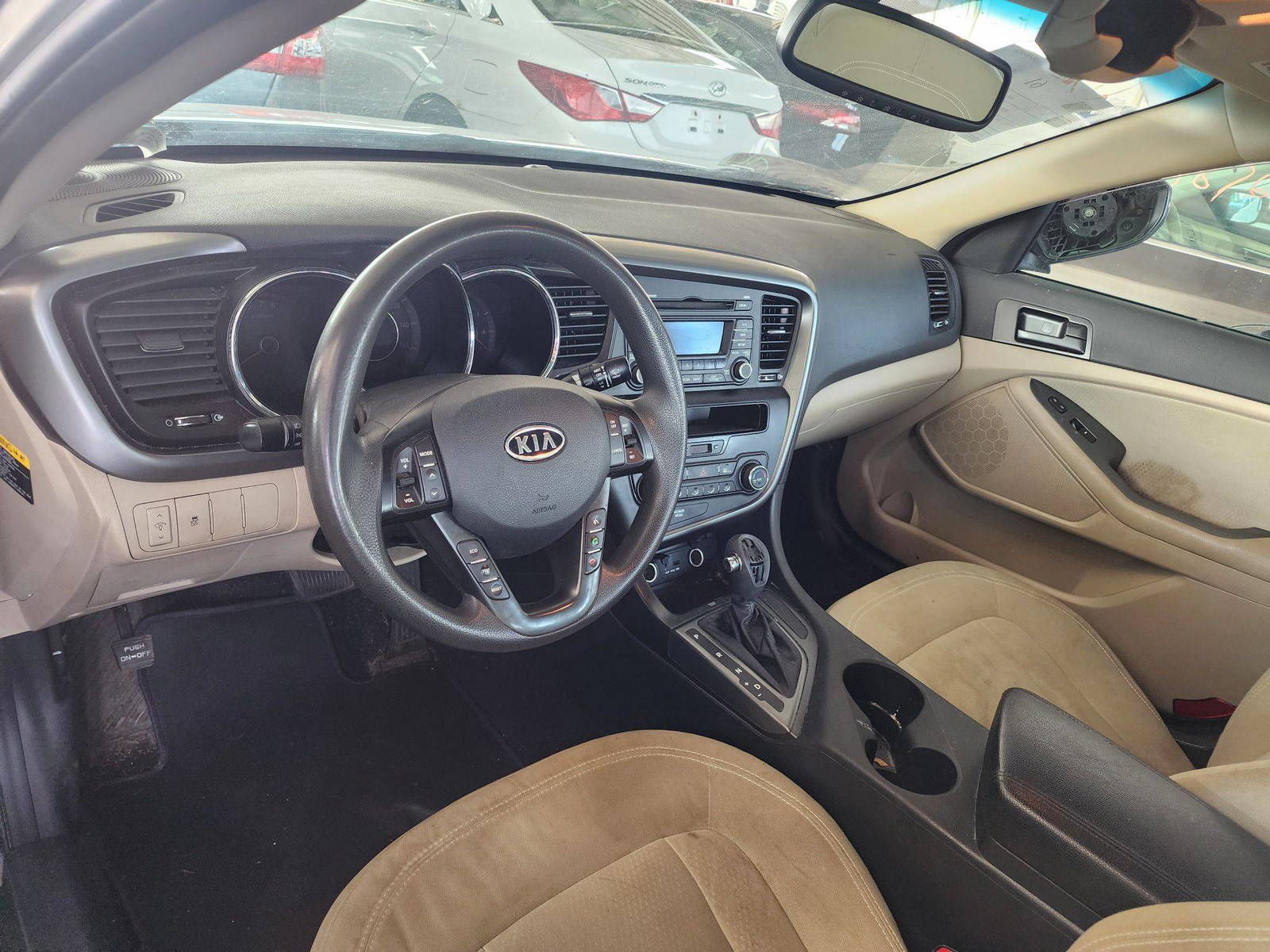 2011 KIA OPTIMA — 158630 Miles — Lot 34123 — Souq - Marhaba Auctions Used Cars - Image 8