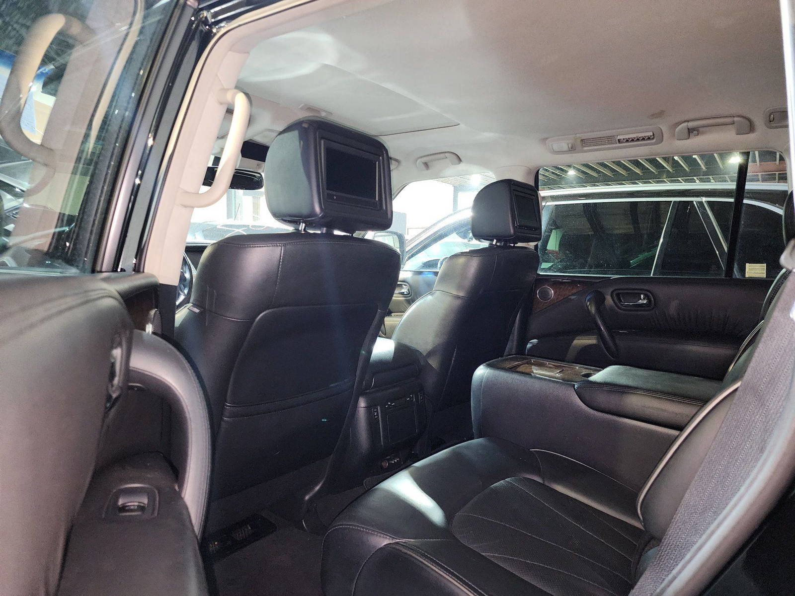 2014 INFINITI QX80 — 187583 Miles — Lot 81875484 — Ind. 12 - Marhaba Auctions Used Cars - Image 7