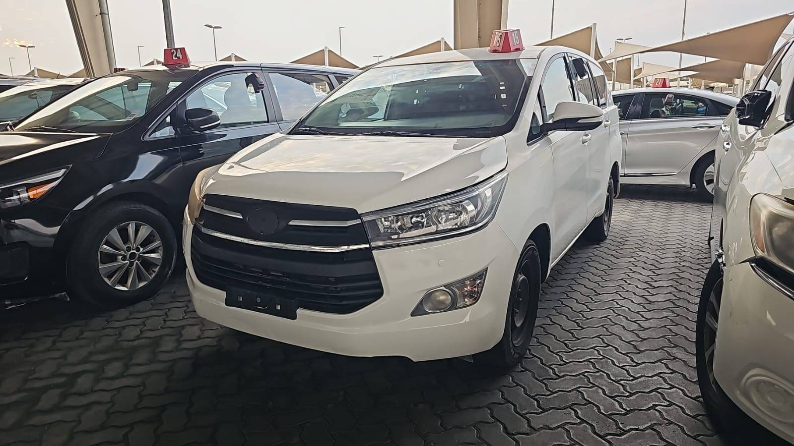2017 TOYOTA INNOVA — 742224 KM — Lot H0107403 — Souq - Marhaba Auctions Used Cars - Image 4