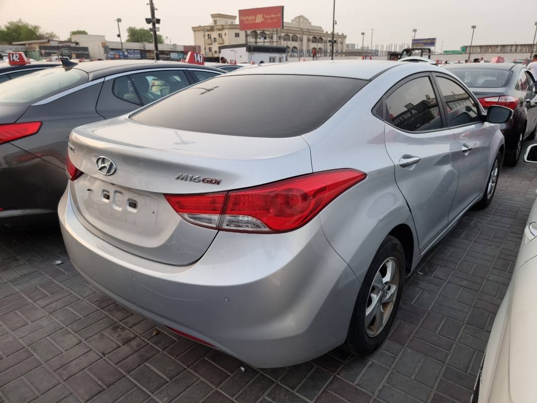 HYUNDAI AVANTE 2011 - Marhaba Auction Used Cars - Image 5