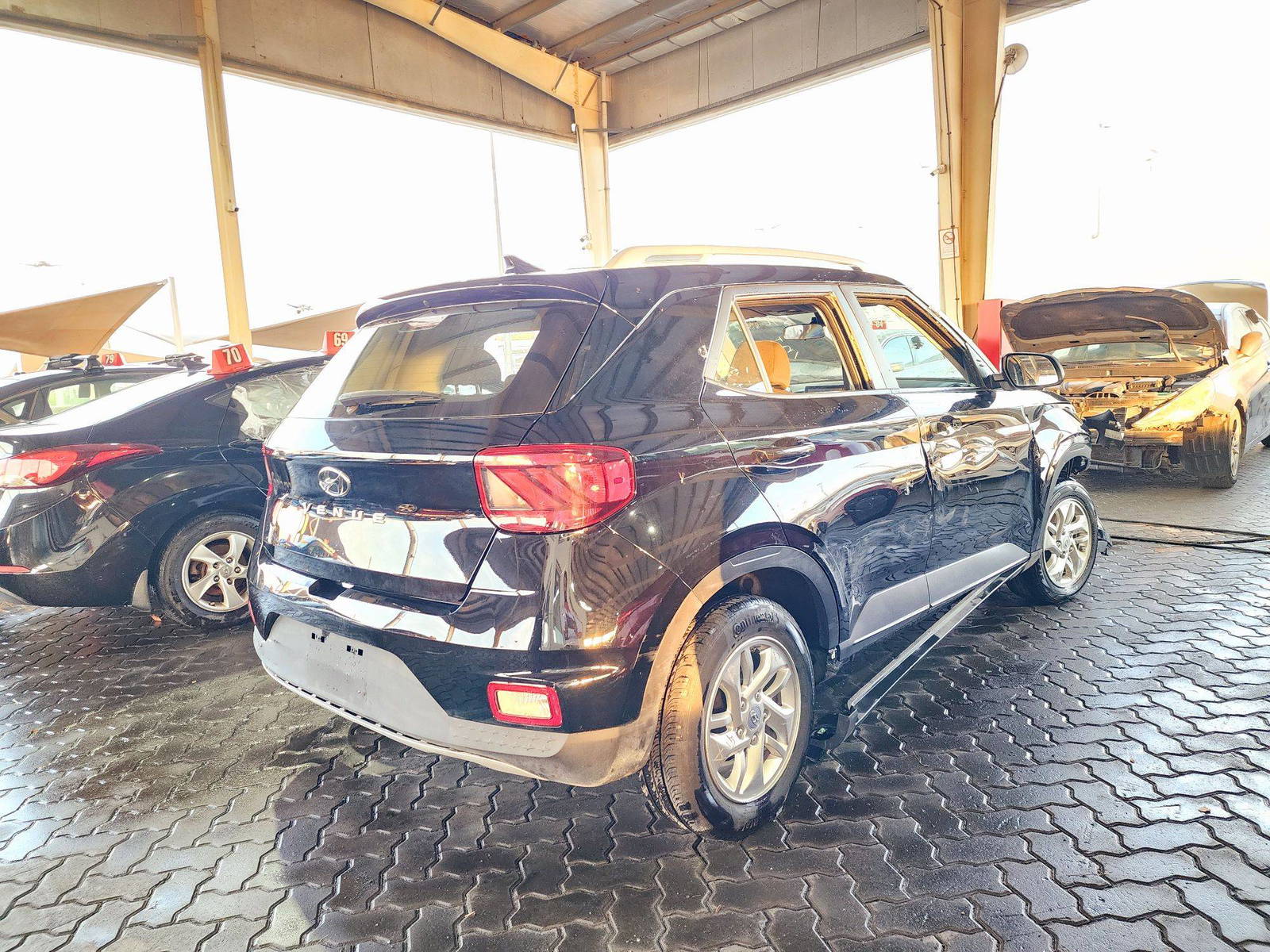 2022 HYUNDAI VENUE SEL — 51001 KM — Lot 12093085 — Souq - Marhaba Auctions Used Cars - Image 3