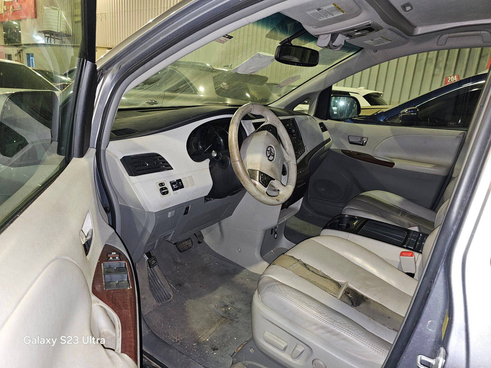 TOYOTA SIENNA 2011 - Marhaba Auction Used Cars - Image 8