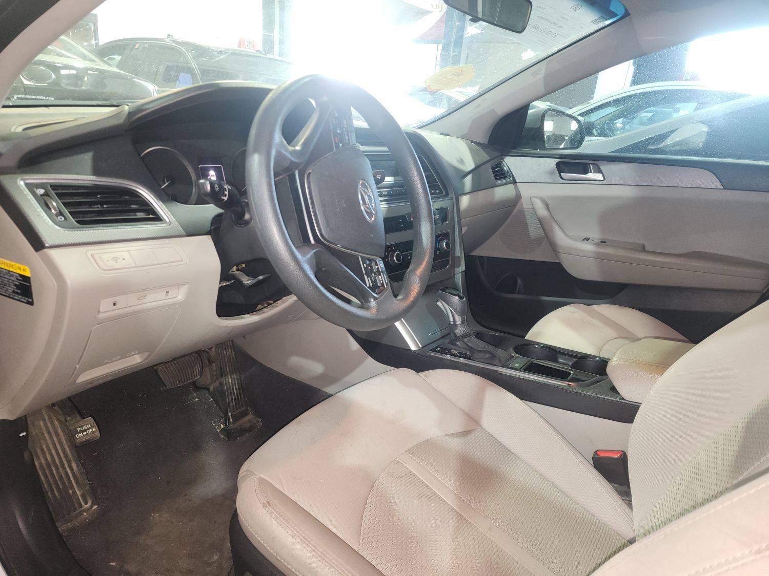 2015 HYUNDAI SONATA — 144447 Miles — Lot H090139 — Main - Marhaba Auctions Used Cars - Image 11