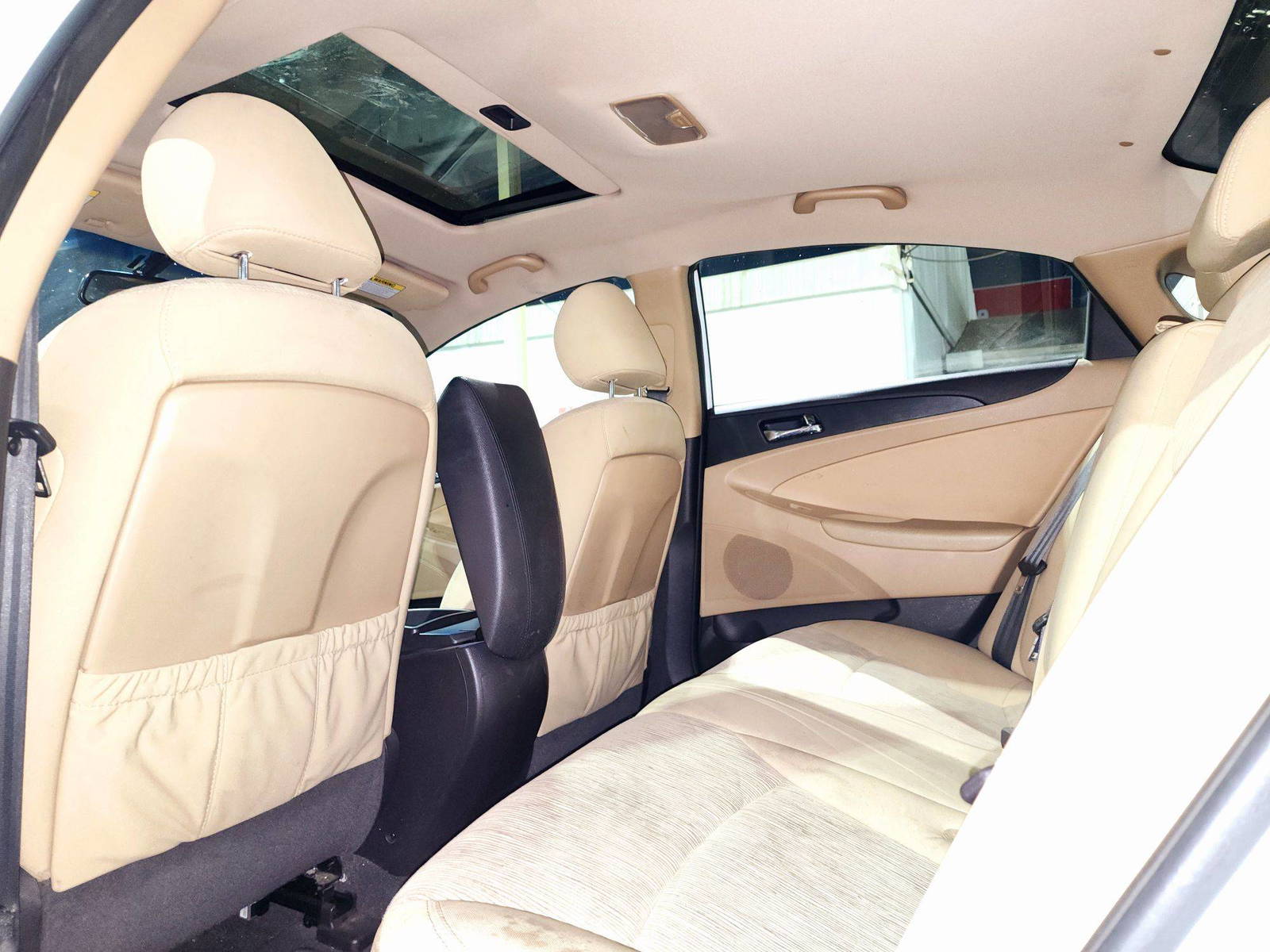 2013 HYUNDAI SONATA — 131230 Miles — Lot DH802530 — Souq - Marhaba Auctions Used Cars - Image 6