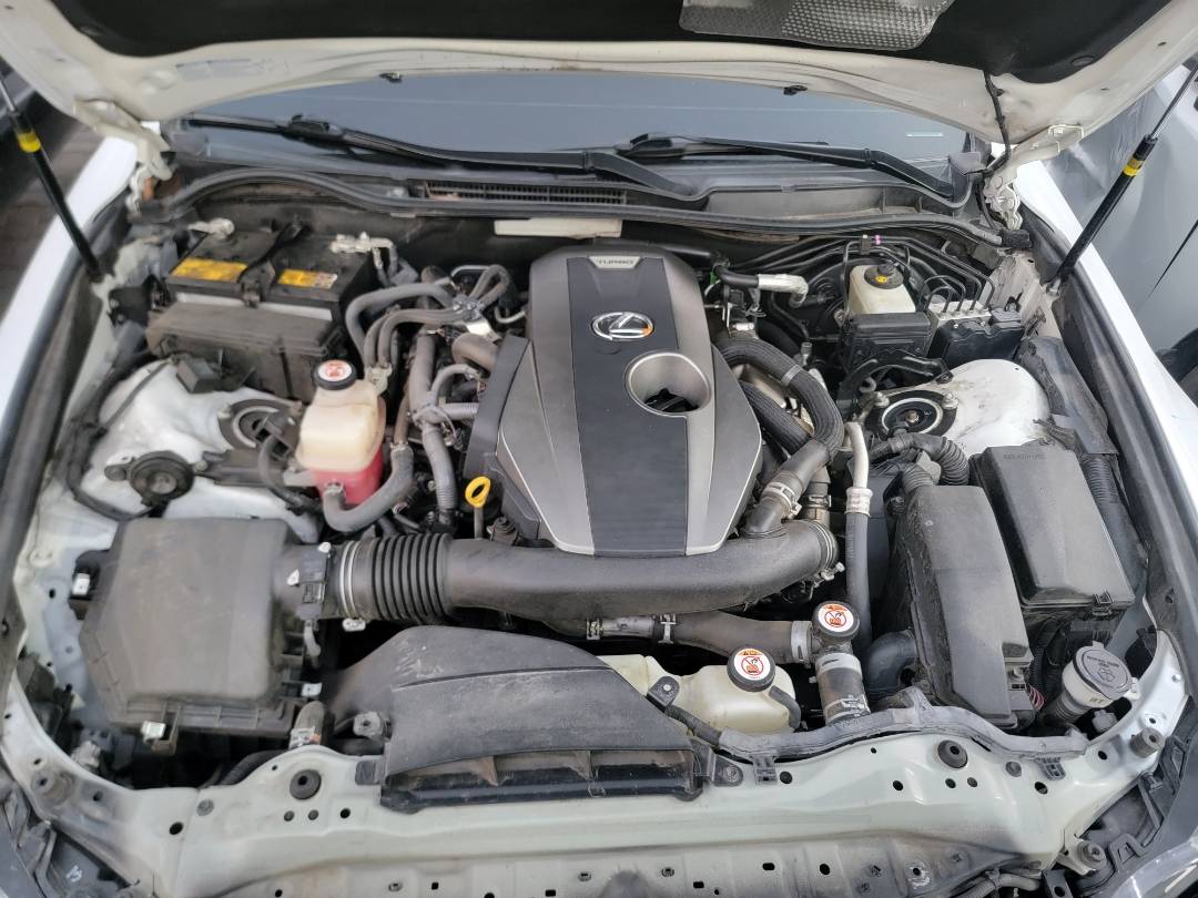 2020 LEXUS IS 300 — 13921 KM — Lot 5101936 — Main - Marhaba Auctions Used Cars - Image 9