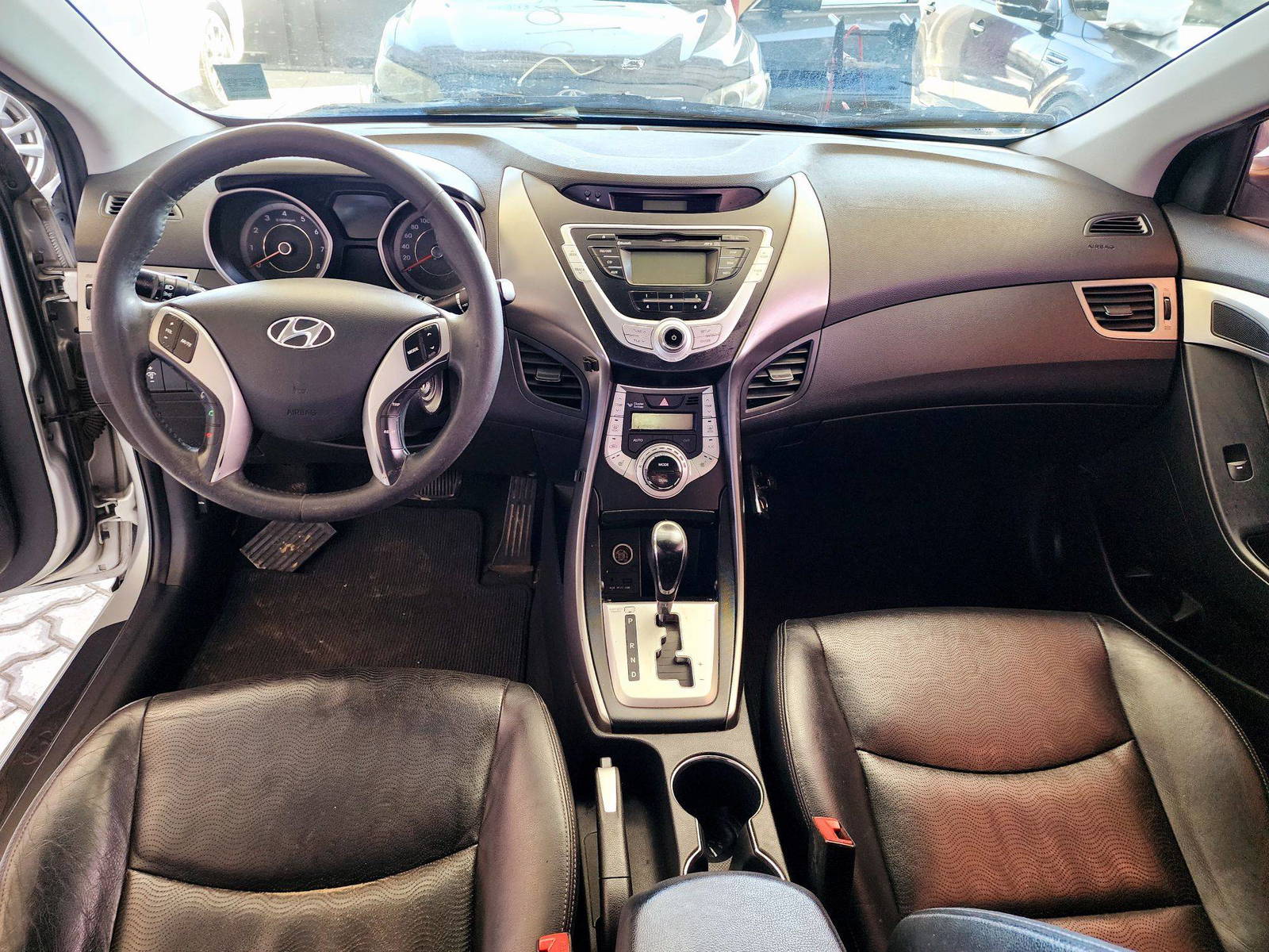 2011 HYUNDAI AVANTE — 80609 KM — Lot 056691 — Souq - Marhaba Auctions Used Cars - Image 7