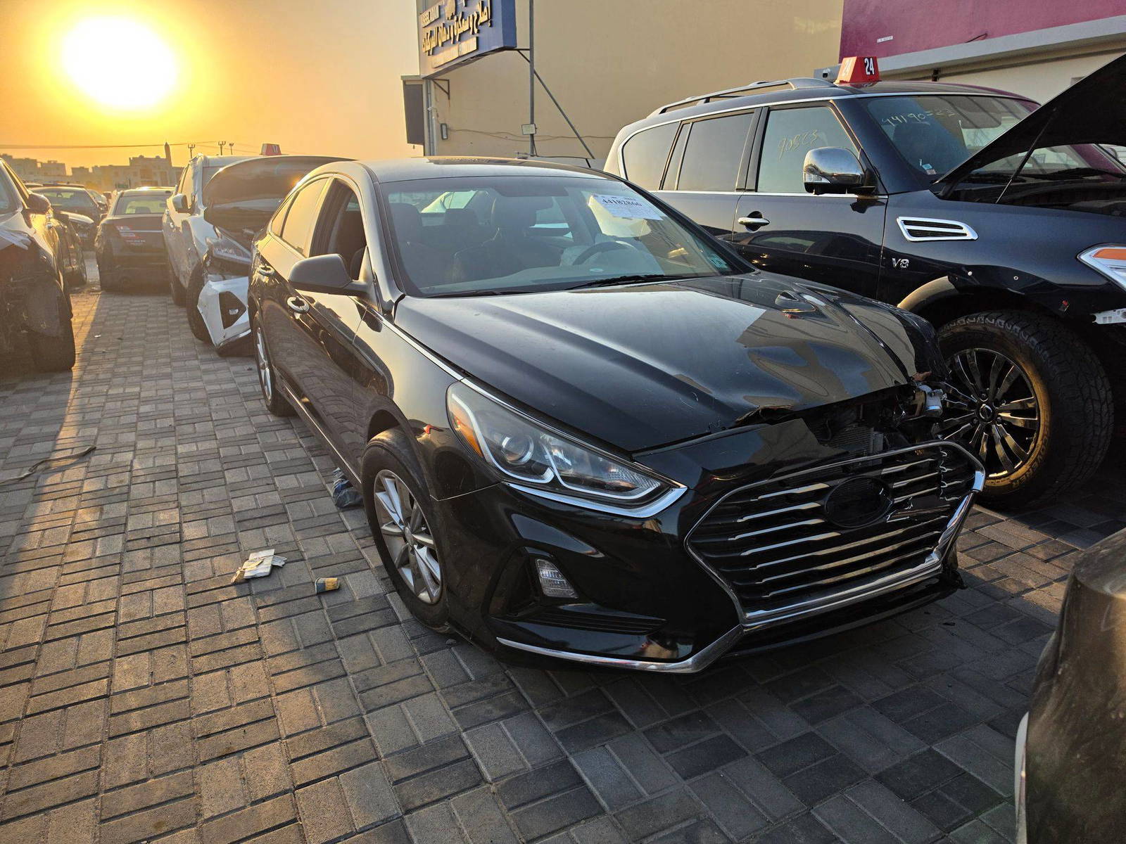 2019 HYUNDAI SONATA — 168352 Miles — Lot 44182866 — Oman Yard - Marhaba Auctions Used Cars - Image 5