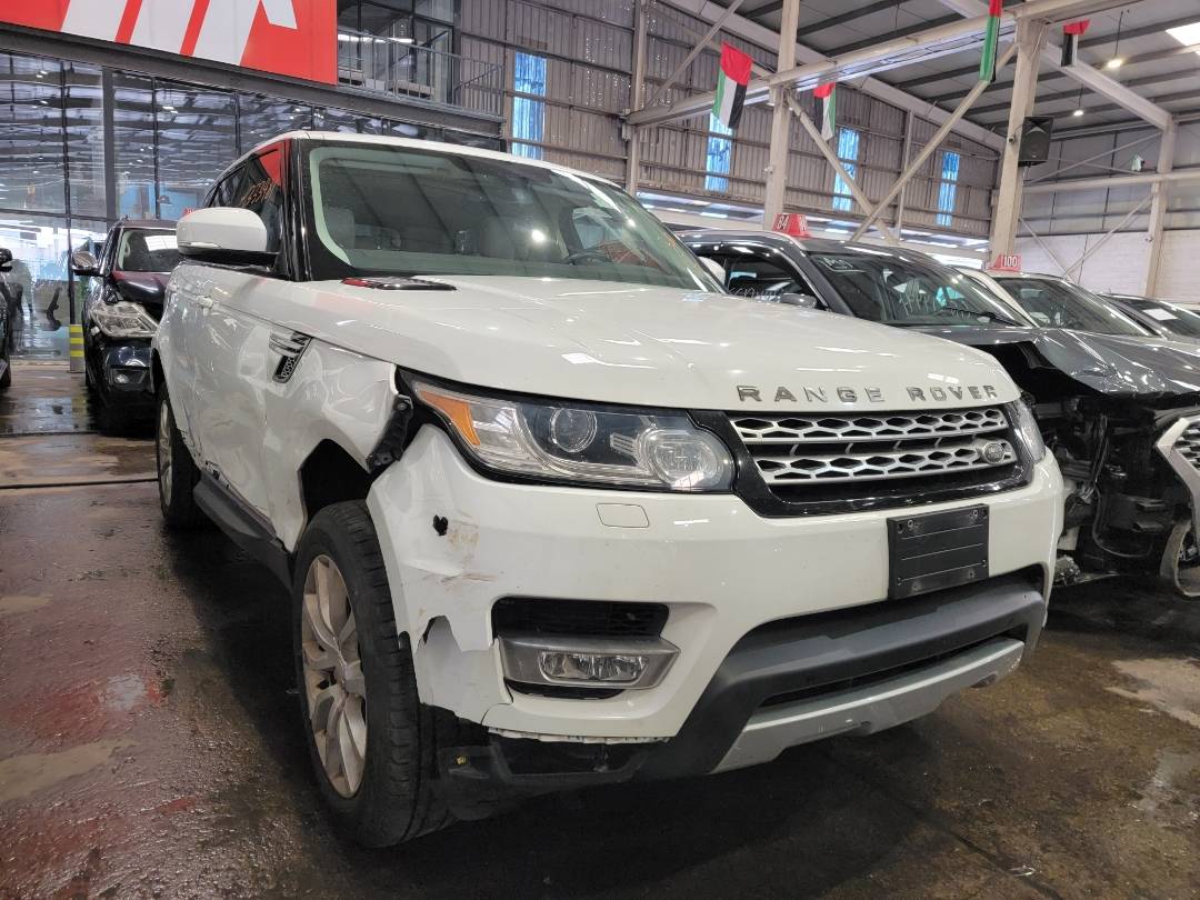 2014 LAND ROVER RANGE ROVER SPORT — 103888 Miles — Lot 41333481 — Souq - Marhaba Auctions Used Cars - Image 4
