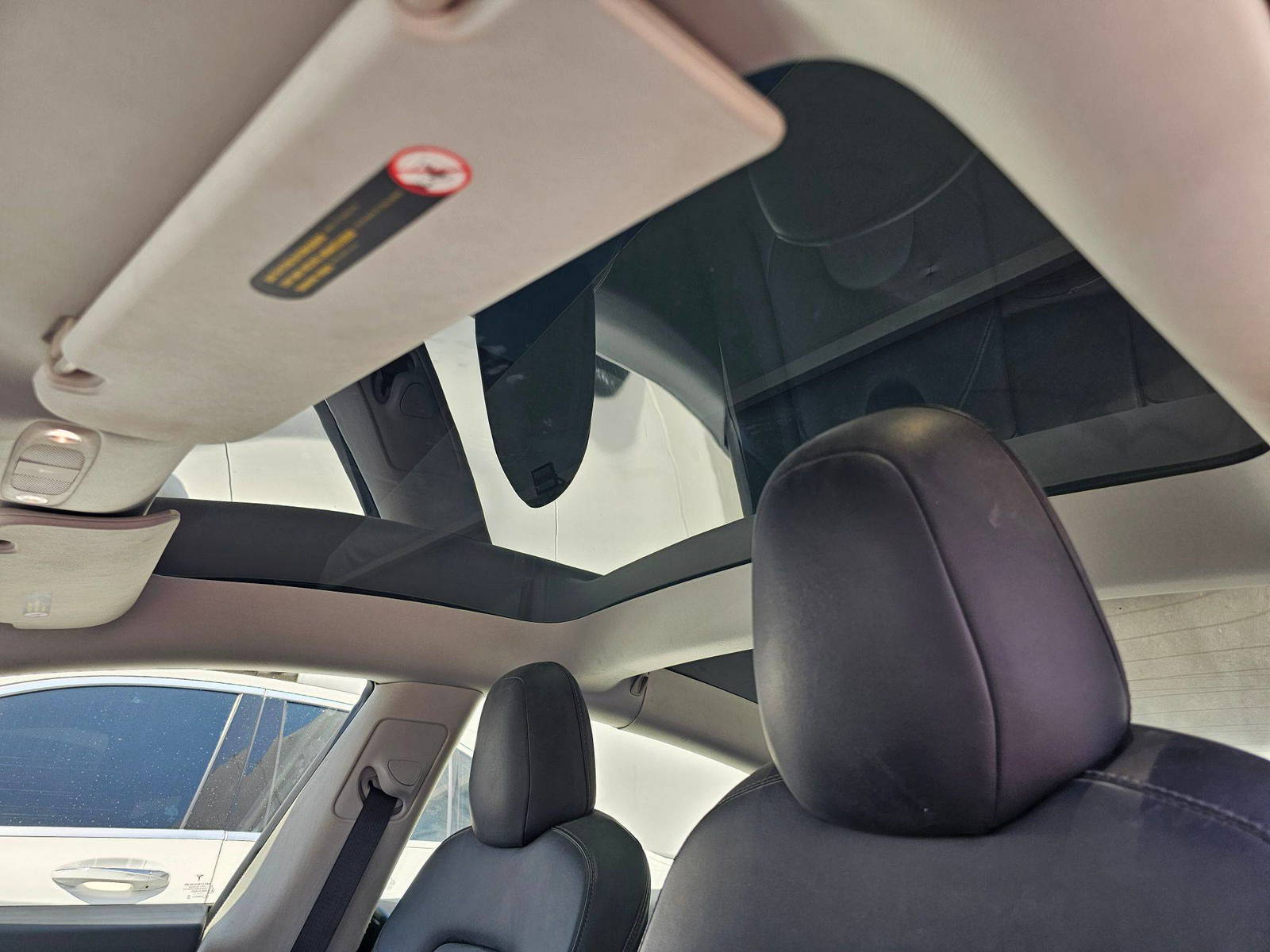 TESLA MODEL 3 2021 - Marhaba Auction Used Cars - Image 8