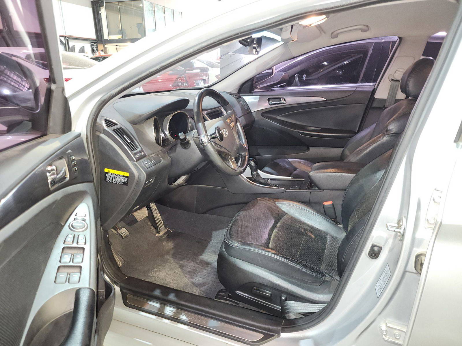 2012 HYUNDAI SONATA — 357774 KM — Lot 028491 — Main - Marhaba Auctions Used Cars - Image 9