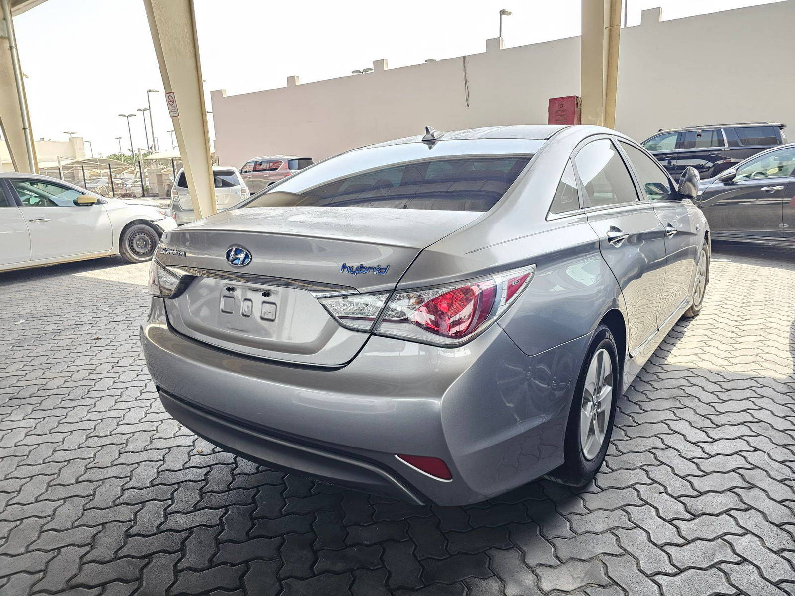 2012 HYUNDAI SONATA — 111293 Miles — Lot A47CA060132 — Souq - Marhaba Auctions Used Cars - Image 4