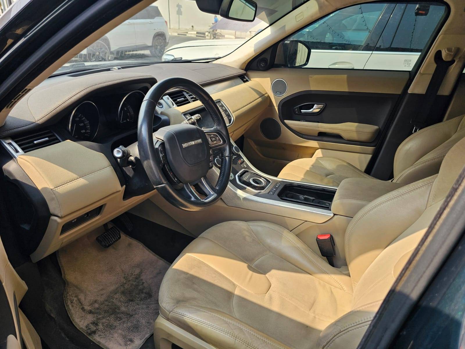 LAND ROVER RANGE ROVER EVOQUE PURE 2015 - Marhaba Auction Used Cars - Image 8