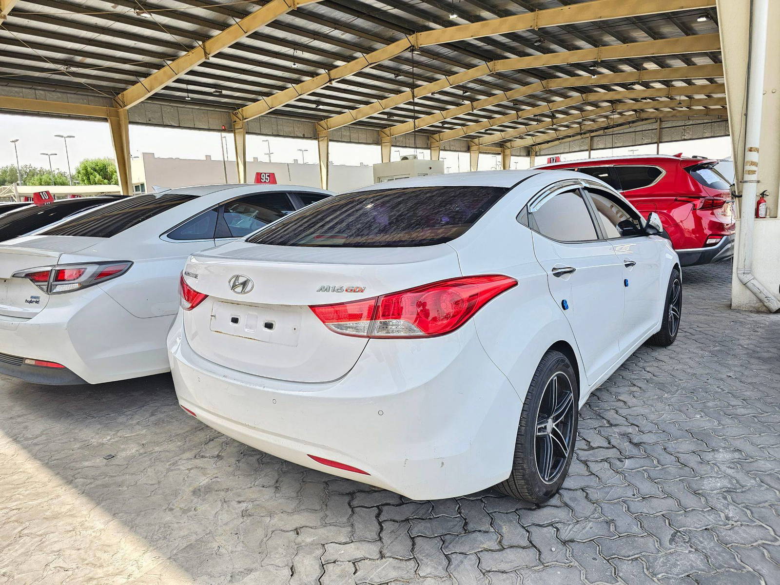 2012 HYUNDAI AVANTE — 215410 KM — Lot 527741 — Souq - Marhaba Auctions Used Cars - Image 4