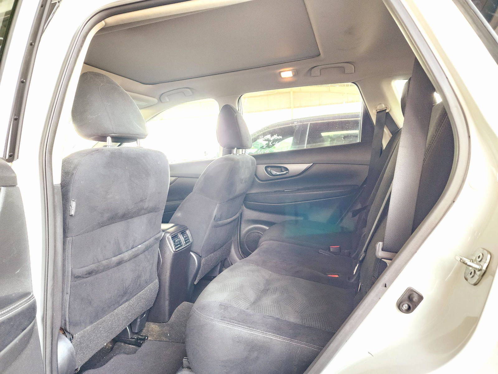 2015 NISSAN ROGUE — 166478 Miles — Lot 7FC856007 — Souq - Marhaba Auctions Used Cars - Image 6