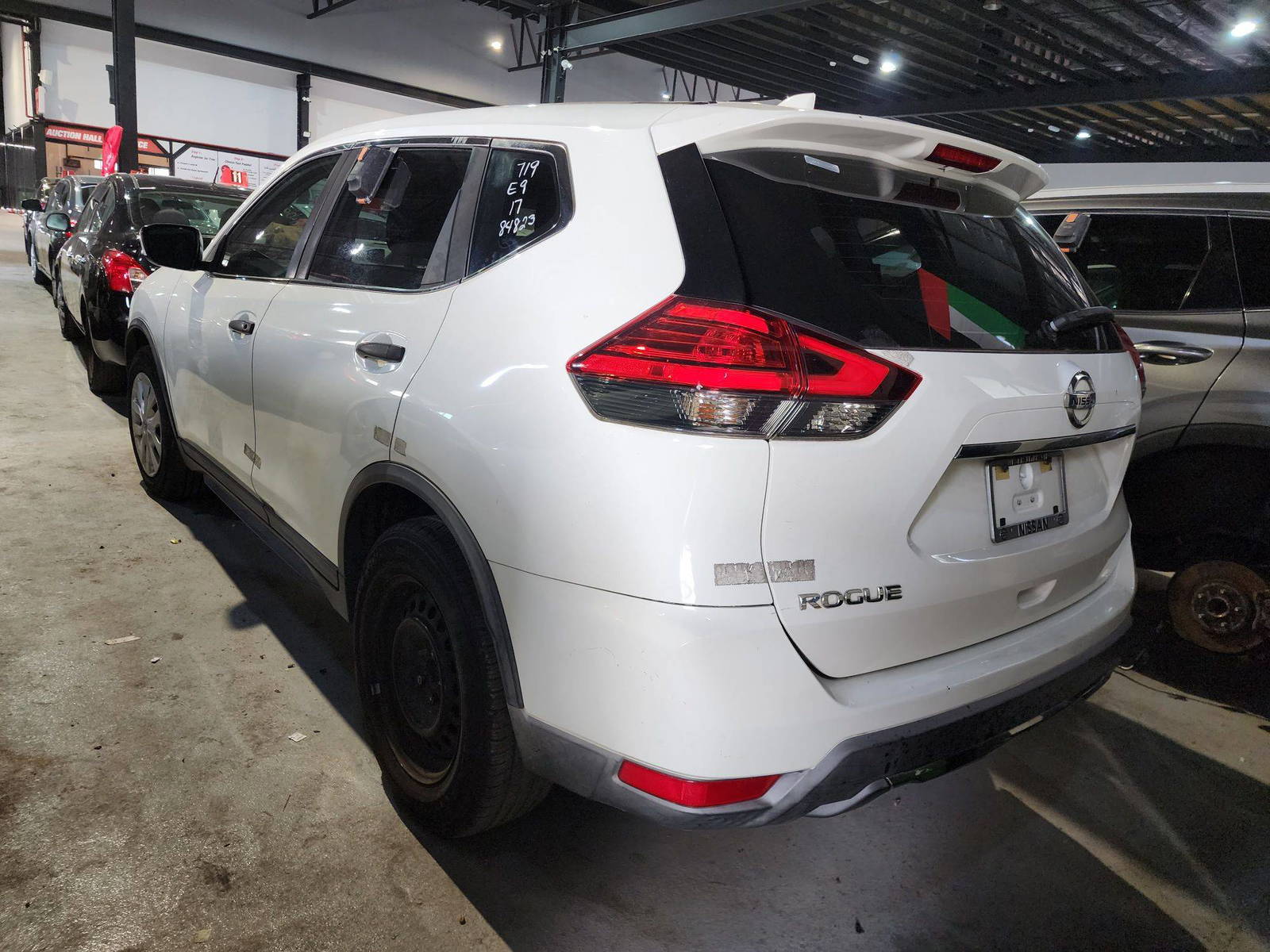 2017 NISSAN ROGUE — 84824 Miles — Lot 574979 — Al Quoz - Marhaba Auctions Used Cars - Image 5