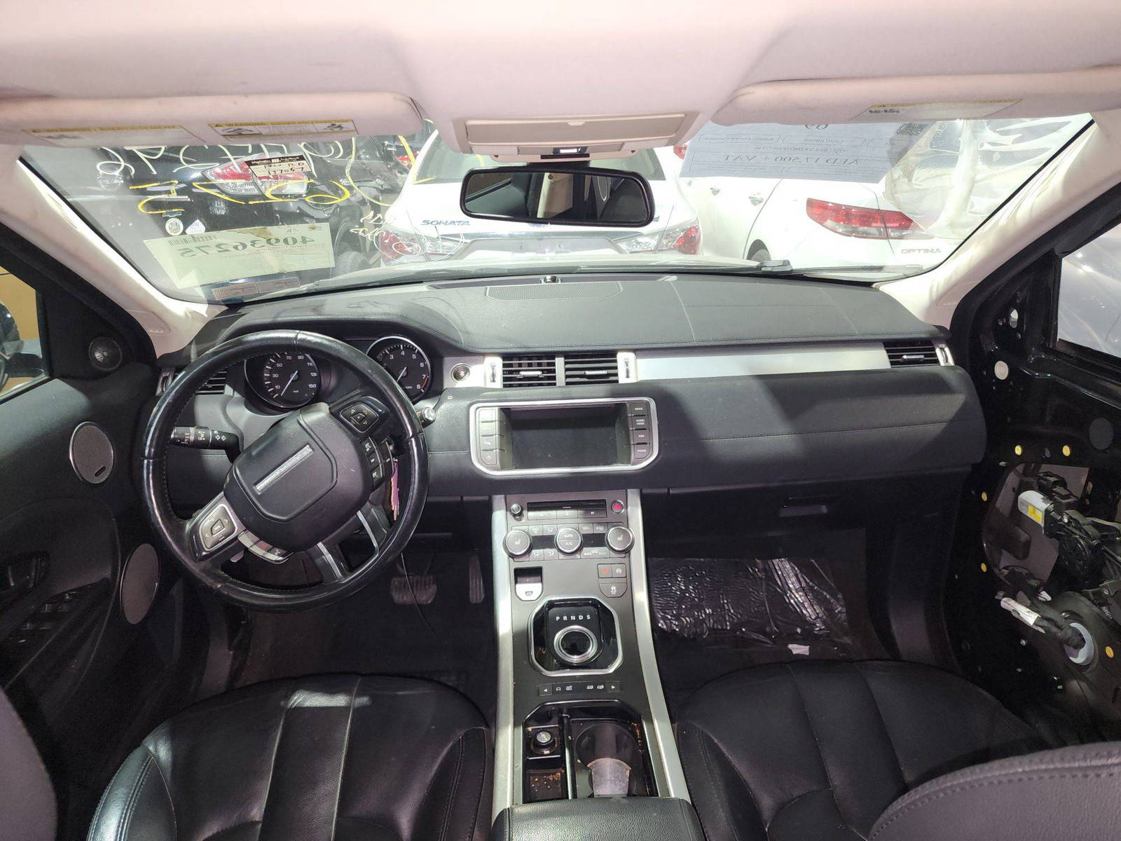 2015 LAND ROVER RANGE ROVER EVOQUE — 137057 Miles — Lot 40936275 — Al Quoz - Marhaba Auctions Used Cars - Image 6