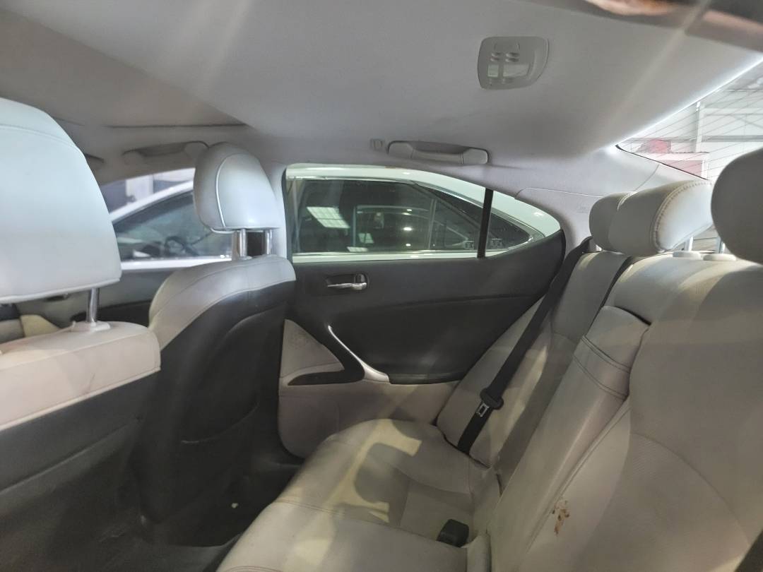 2010 LEXUS IS 250 — 219003 Miles — Lot 5127497 — Souq - Marhaba Auctions Used Cars - Image 7