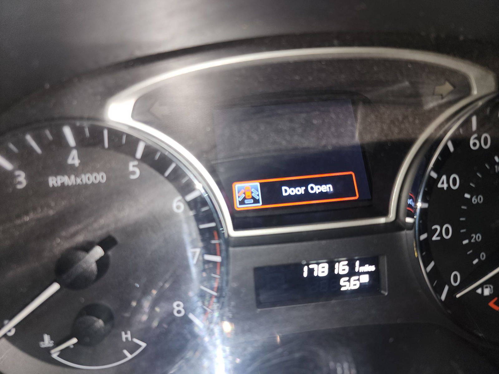 2013 NISSAN PATHFINDER — 178161 Miles — Lot C680833 — Al Quoz - Marhaba Auctions Used Cars - Image 13