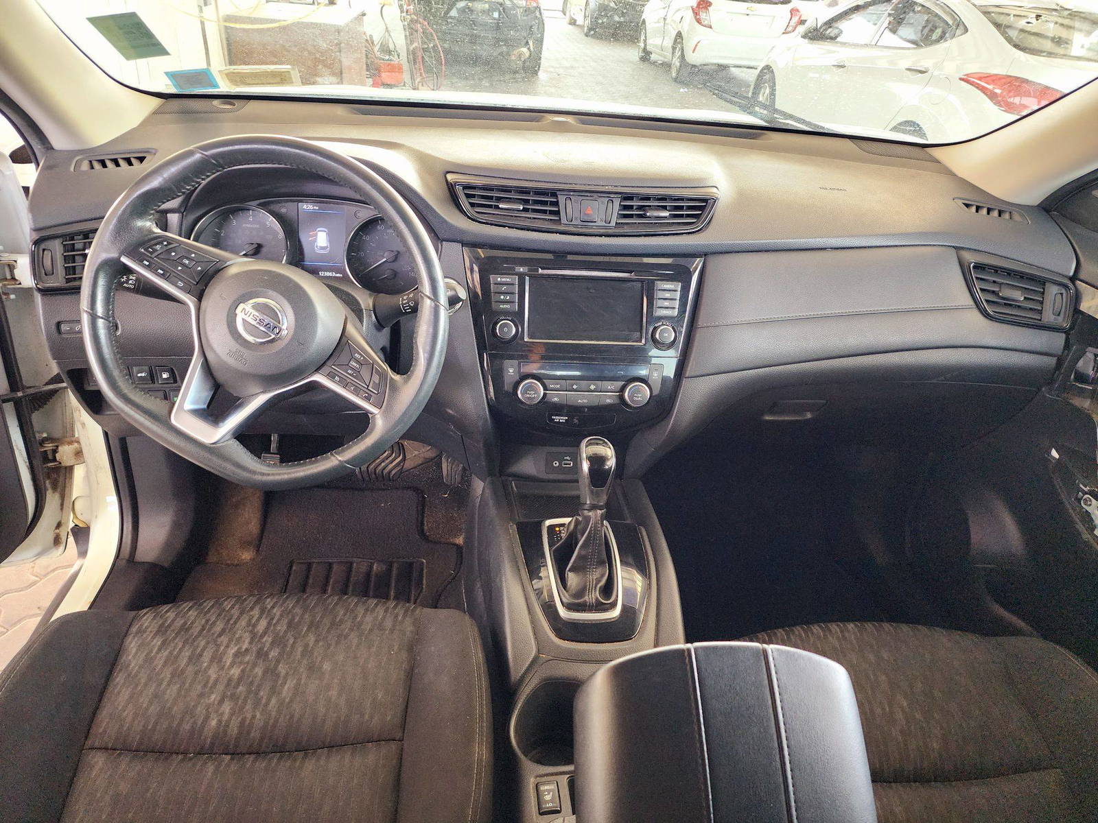 2018 NISSAN ROGUE — 123863 Miles — Lot 533111 — Souq - Marhaba Auctions Used Cars - Image 7