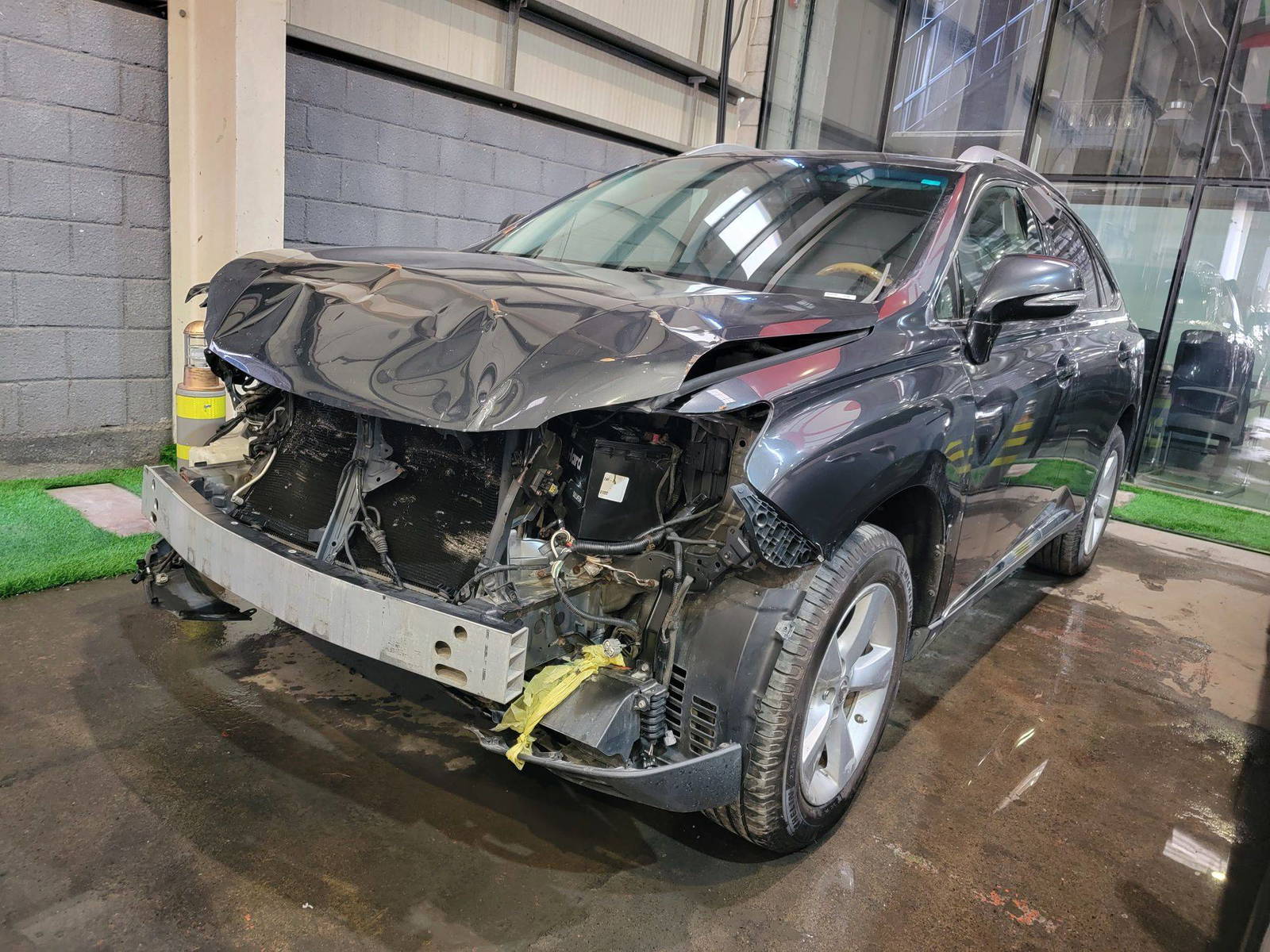 2010 LEXUS RX 350 — 223712 Miles — Lot AC003330 — Main - Marhaba Auctions Used Cars - Image 4