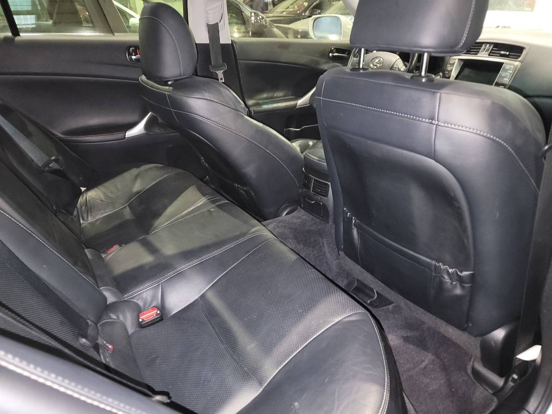 2010 LEXUS IS 250 — 225734 Miles — Lot 5127602 - Marhaba Auctions Used Cars - Image 5