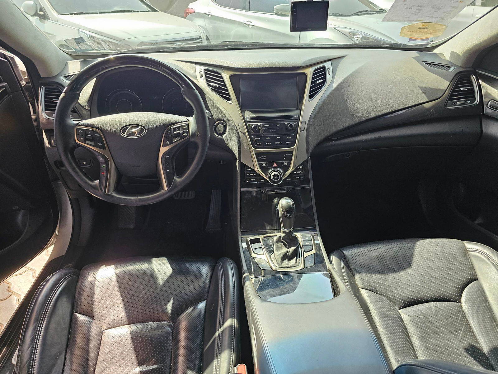 2014 HYUNDAI GRANDEUR — 182516 KM — Lot 89822 — Souq - Marhaba Auctions Used Cars - Image 7