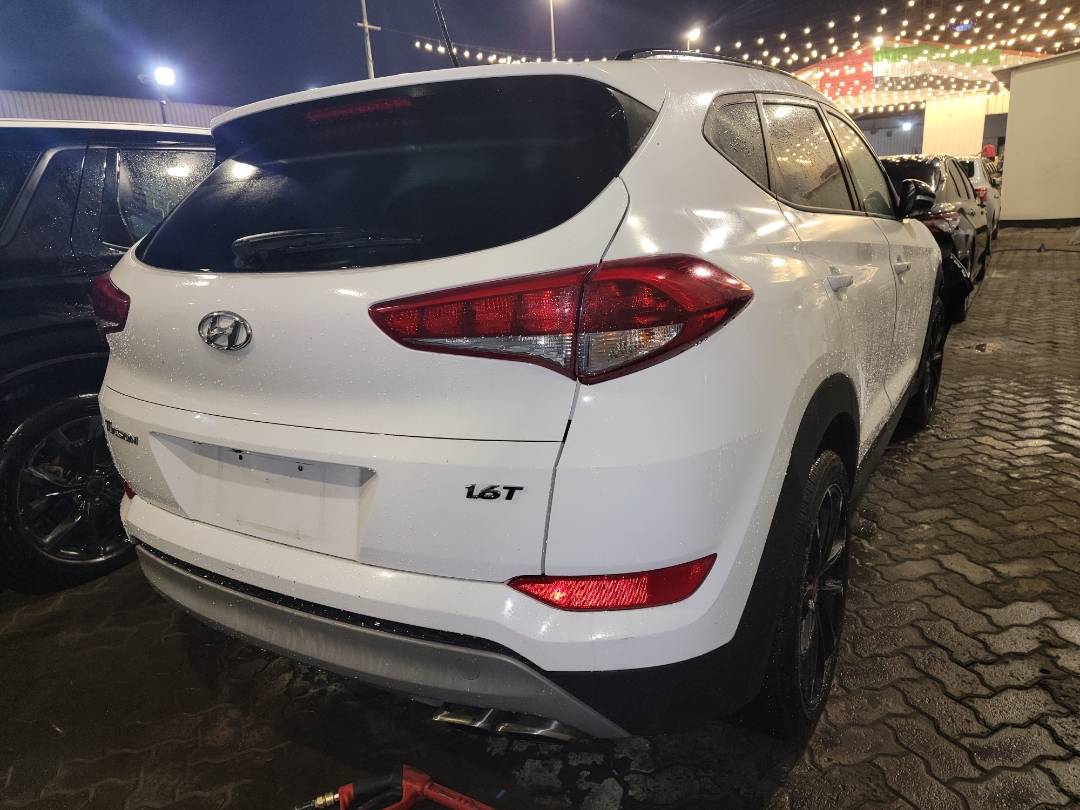 2017 HYUNDAI TUCSON — 53192 Miles — Lot 37628619 - Marhaba Auctions Used Cars - Image 4