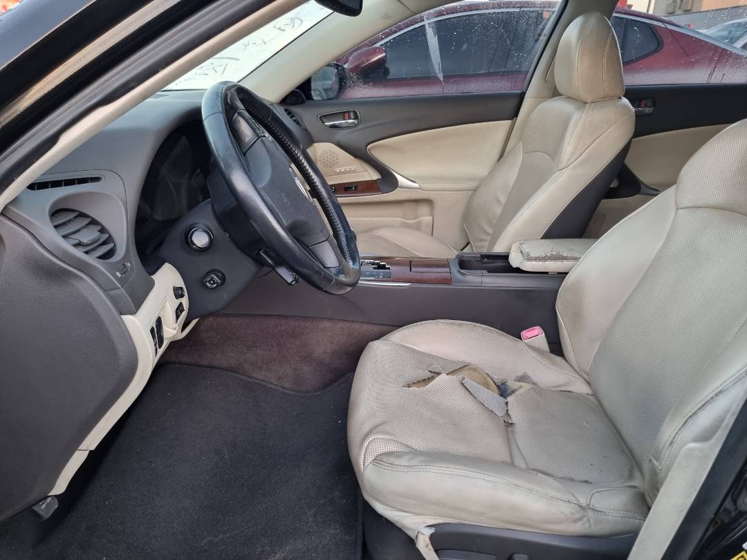 2010 LEXUS IS 250 — 178324 Miles — Lot 40348989 — Souq - Marhaba Auctions Used Cars - Image 6