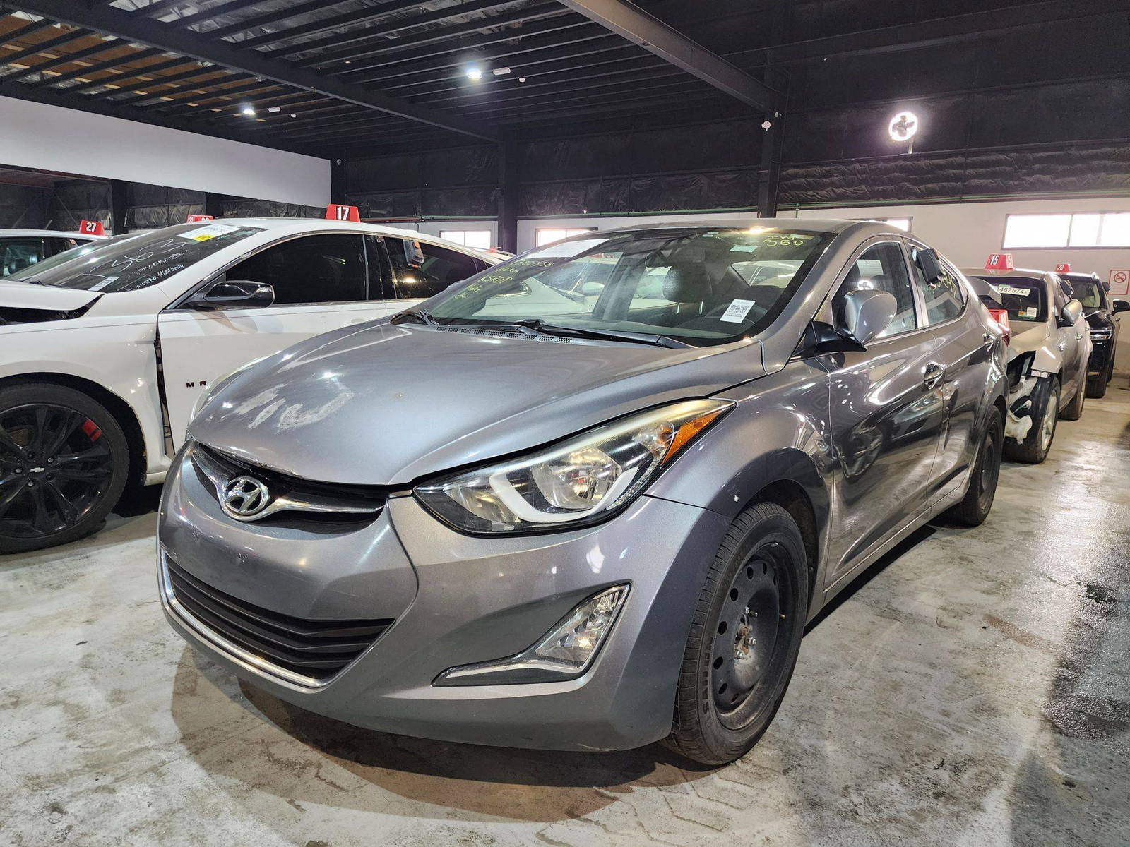2016 HYUNDAI ELANTRA — 196351 KM — Lot 582338 — Al Quoz - Marhaba Auctions Used Cars - Image 3