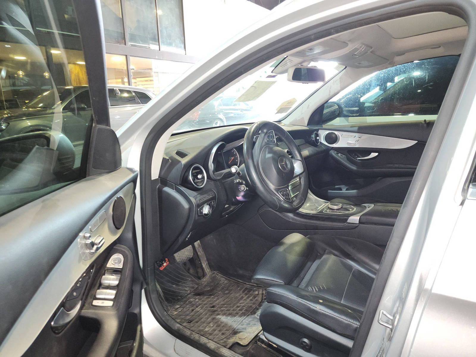 2017 MERCEDES BENZ GLC-300 — 131635 Miles — Lot 50171512 — Main - Marhaba Auctions Used Cars - Image 10