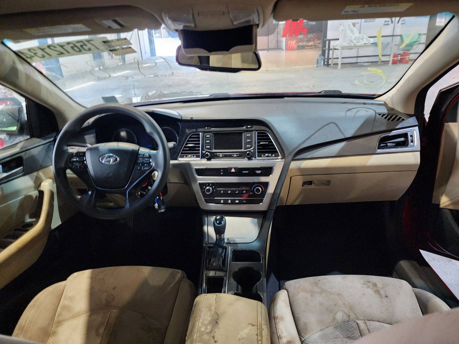 2015 HYUNDAI SONATA — 188836 Miles — Lot 95877 — Al Quoz - Marhaba Auctions Used Cars - Image 8