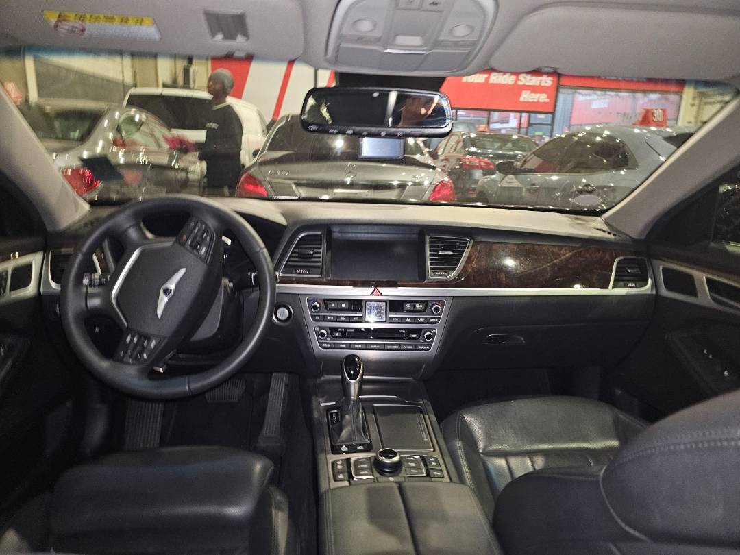 2014 HYUNDAI GENESIS — 249025 KM — Lot 002716 — Main - Marhaba Auctions Used Cars - Image 9