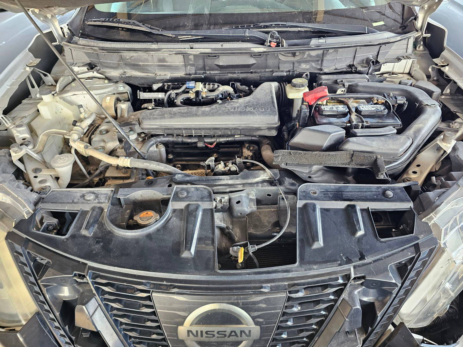 NISSAN ROGUE 2017 - Marhaba Auction Used Cars - Image 10