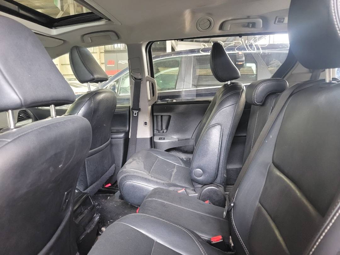 2015 TOYOTA SIENNA — 156951 Miles — Lot S591394 — Main - Marhaba Auctions Used Cars - Image 7