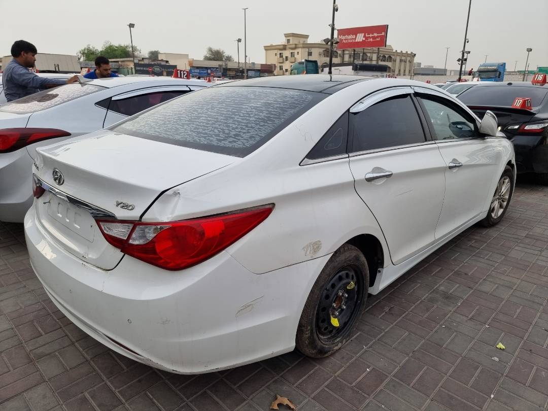 2012 HYUNDAI SONATA — 150206 KM — Lot 125487 — Souq - Marhaba Auctions Used Cars - Image 8