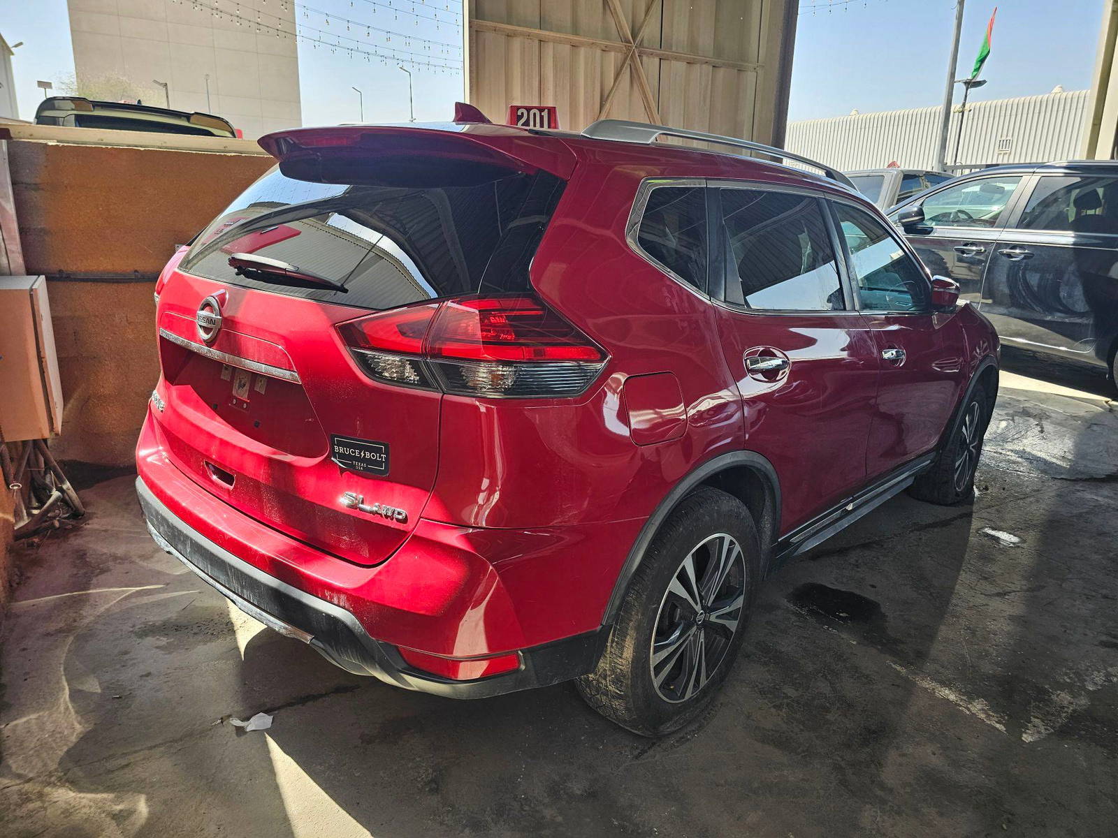 NISSAN ROGUE 2017 - Marhaba Auction Used Cars - Image 5