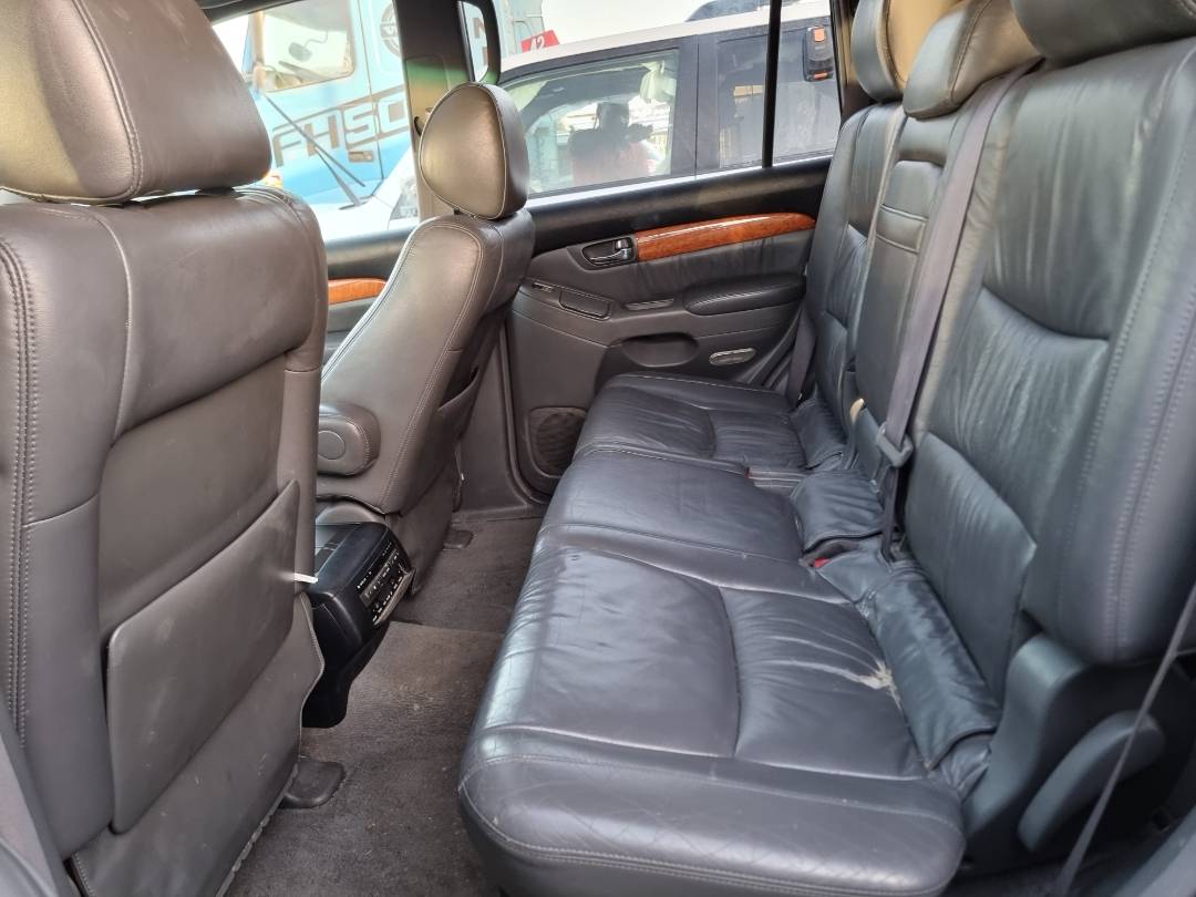 2004 LEXUS GX 470 — 122374 Miles — Lot 125487 — Ind. 12 - Marhaba Auctions Used Cars - Image 6