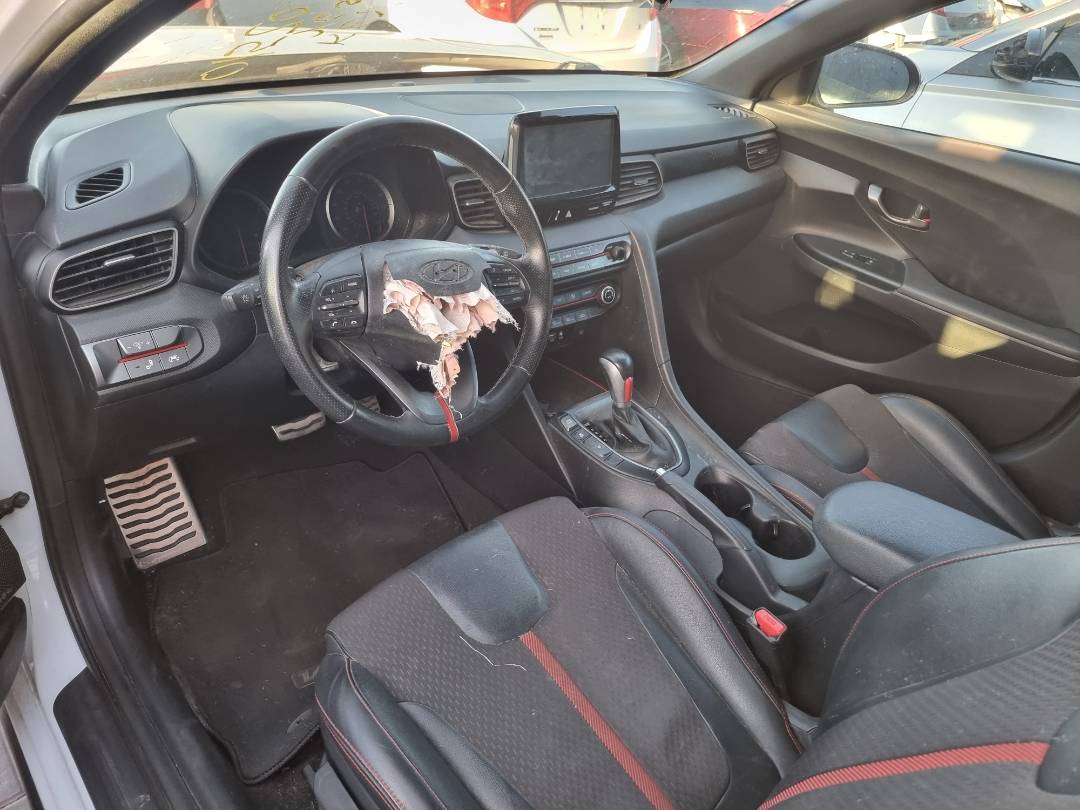 HYUNDAI VELOSTER 2019 - Marhaba Auction Used Cars - Image 4