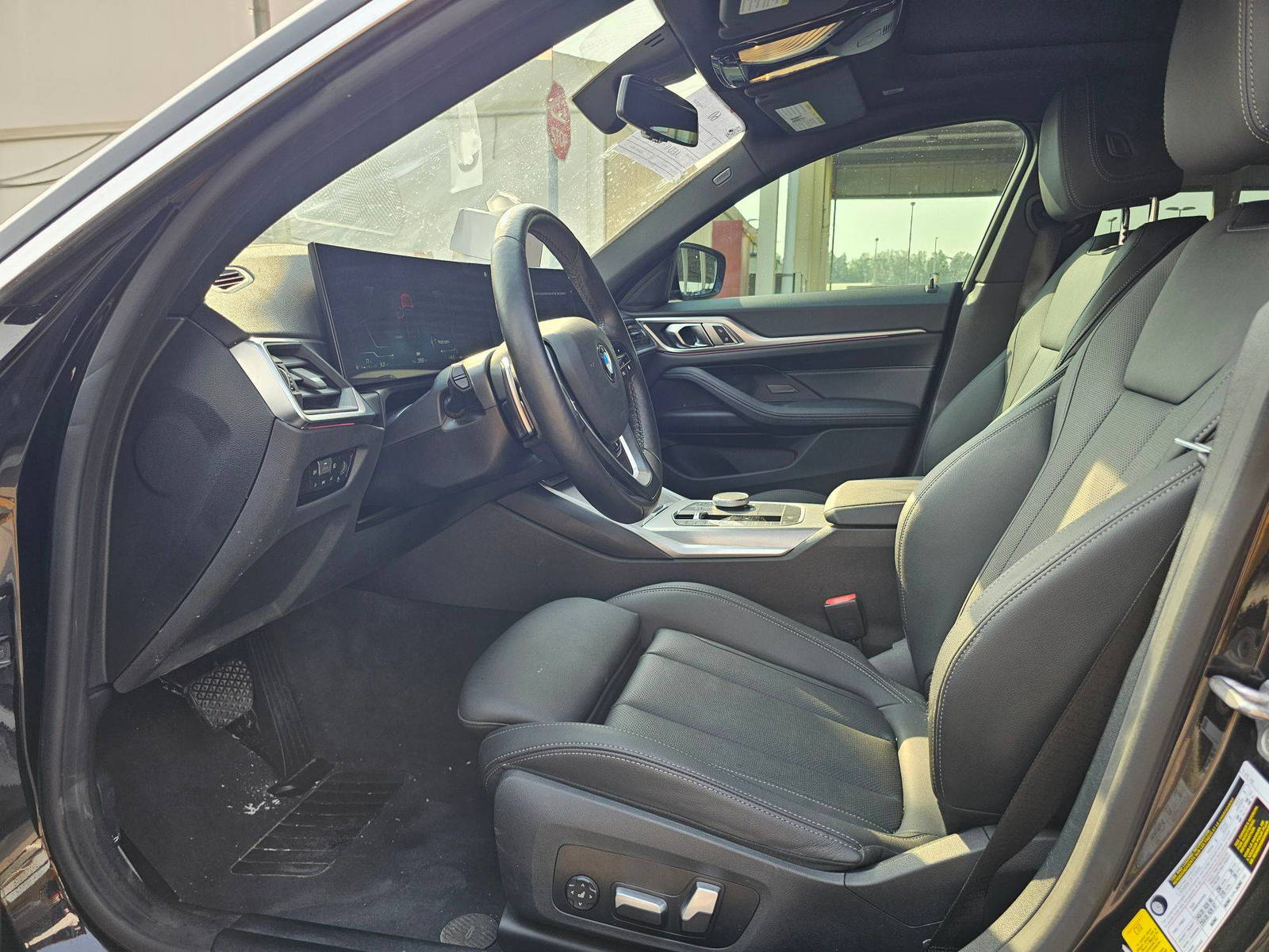 2024 BMW 430i — 29597 KM — Lot 6RFR10405 — Souq - Marhaba Auctions Used Cars - Image 9