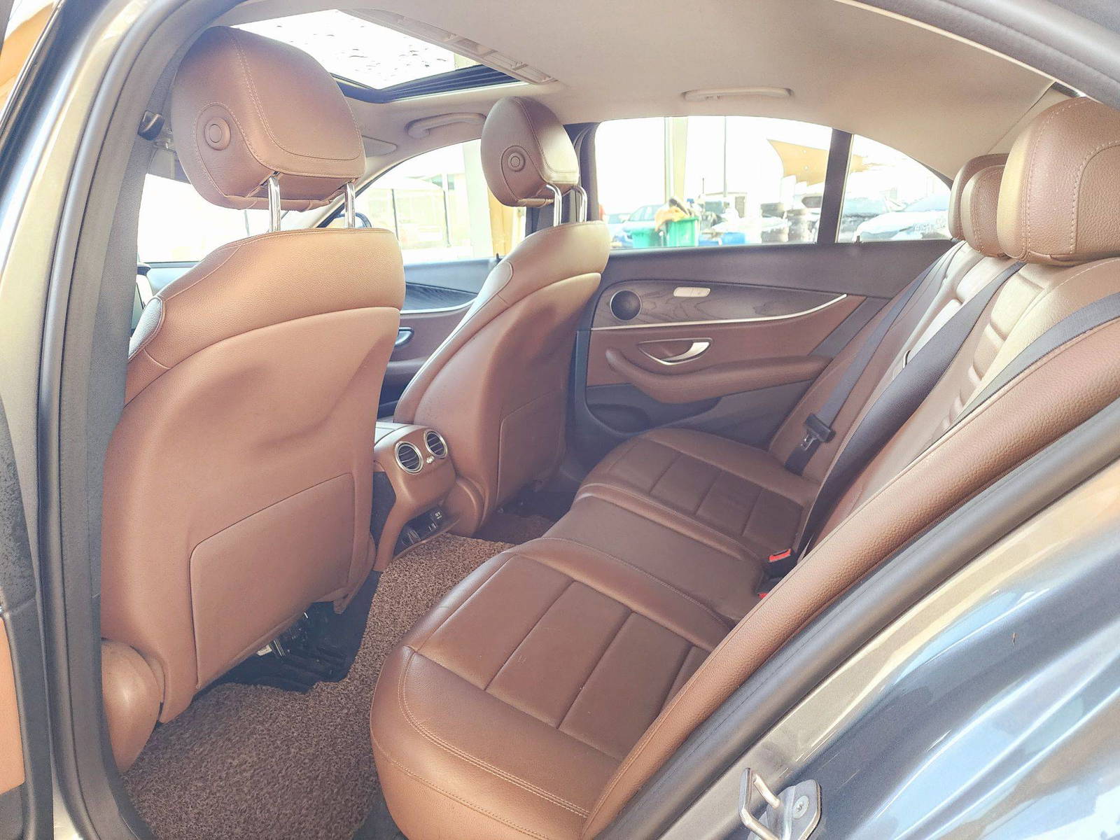 2018 MERCEDES BENZ E 200 — 109261 KM — Lot 297581 — Souq - Marhaba Auctions Used Cars - Image 6