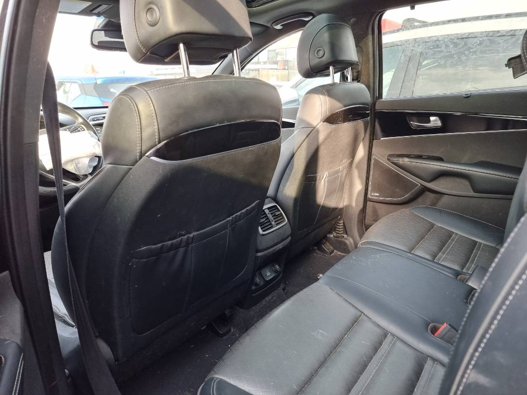 2017 KIA SORENTO — 206811 KM — Lot 47976265 — Souq - Marhaba Auctions Used Cars - Image 7