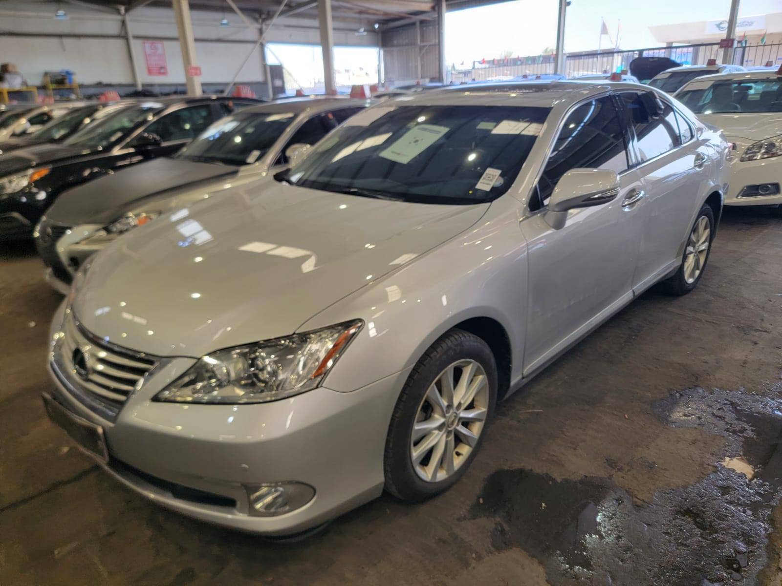 2011 LEXUS ES 350 — 79534 KM — Lot 428819 — Main - Marhaba Auctions Used Cars - Image 4