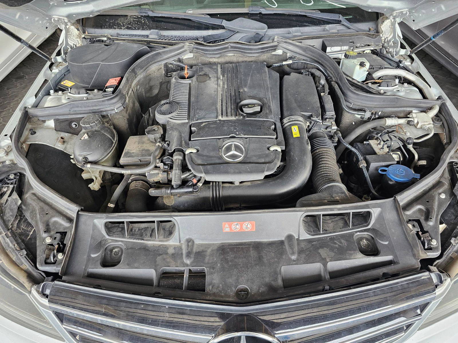 2014 MERCEDES BENZ C-250 — 146979 Miles — Lot B8EA939270 — Souq - Marhaba Auctions Used Cars - Image 12